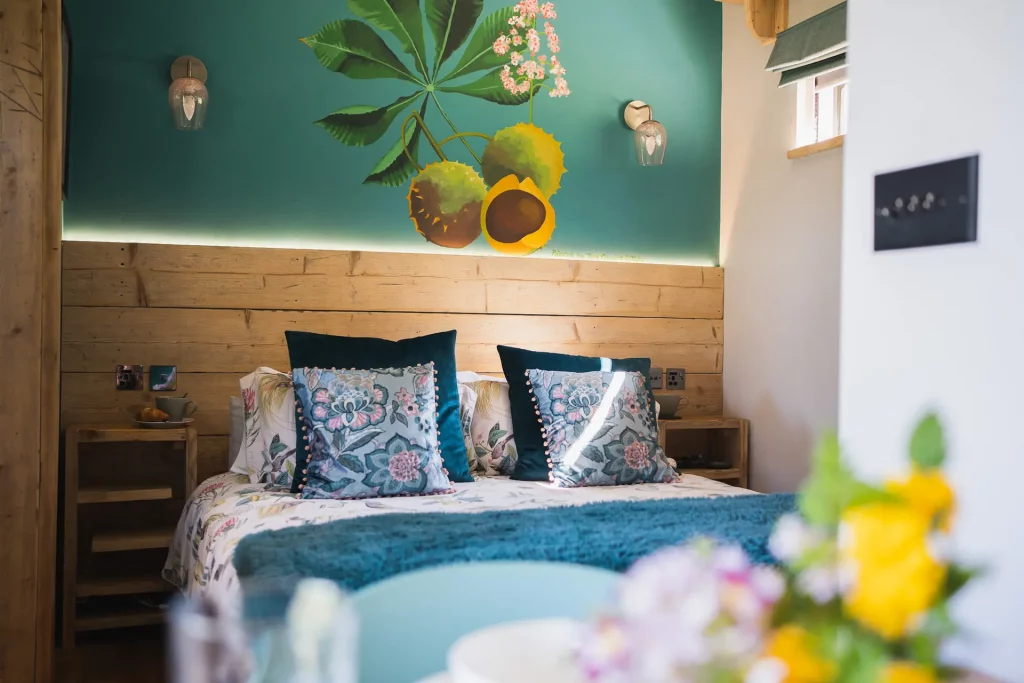 Nook bed at The Roost Luxury Cabins